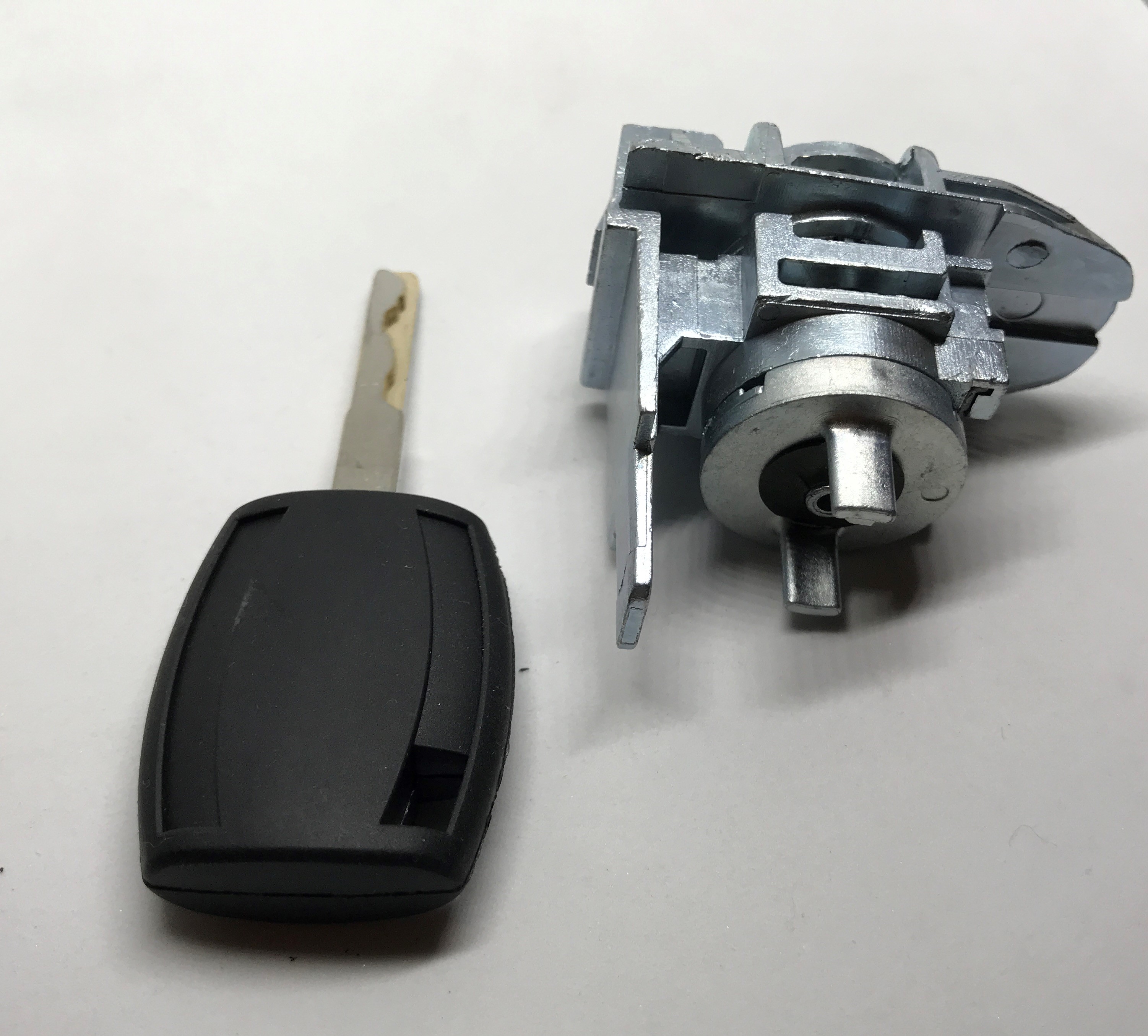 ProPlip Serratura a cilindro con 2 chiavi per Ford Focus C-Max MK2 4556337